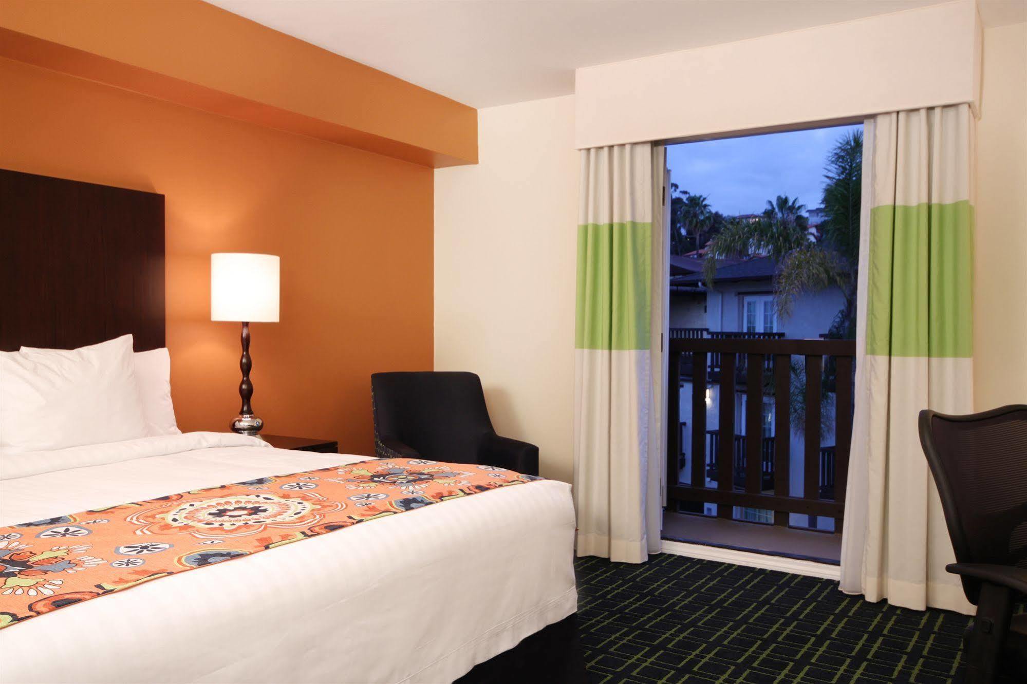 Fairfield Inn & Suites San Diego Old Town Eksteriør bilde
